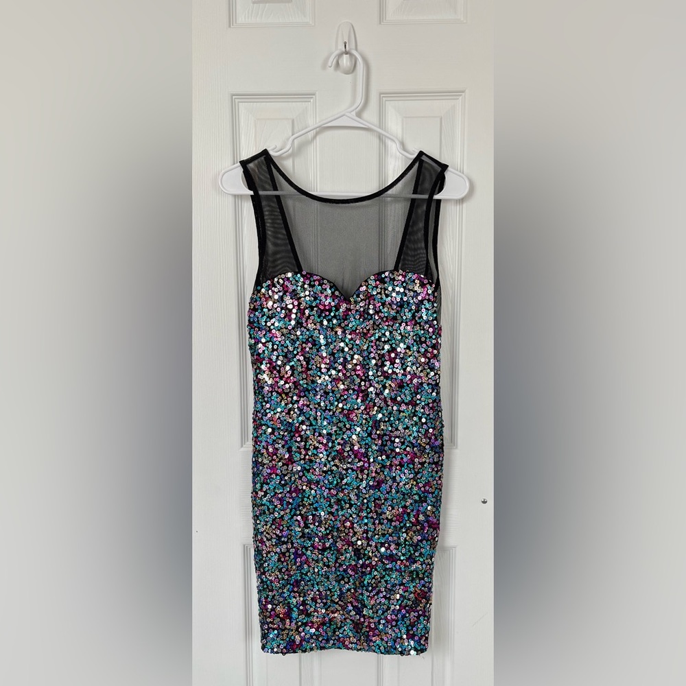Tobi Sweetheart Sequins Bodycon Mini Dress